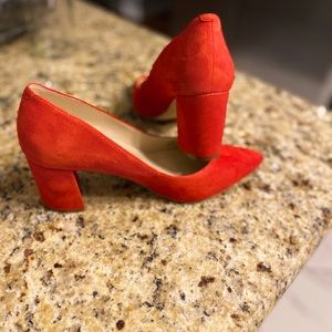 Beautiful suede Marc Fisher red pumps.